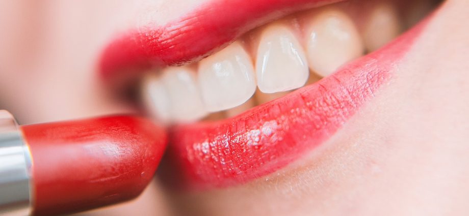 Powiększanie i korekta kształtu ust